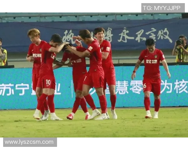 中超焦点战权健迎战泰达两队争夺关键三分激烈对决即将上演 中超焦点战权健迎战泰达两队争夺关键三分激烈对决即将上演