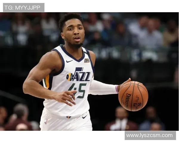 多诺万米切尔引领球队奋战季后赛展现超凡篮球才华与领导力 多诺万米切尔引领球队奋战季后赛展现超凡篮球才华与领导力