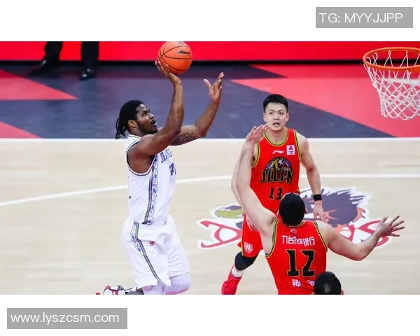 朗斯与布洛涅激战正酣比分悬念不断引发球迷热议 朗斯与布洛涅激战正酣比分悬念不断引发球迷热议